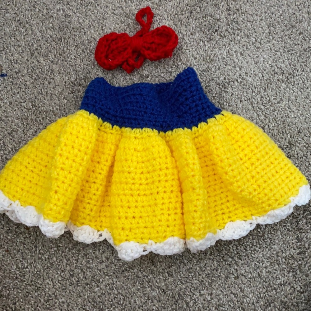 Crochet Snow White Outfit
